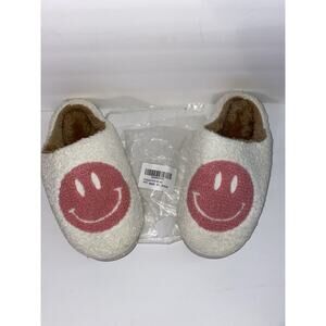 New Pink Smiley Face Sz 42-43 (8-9) Fleece Outside And Inside Slide On Slippers